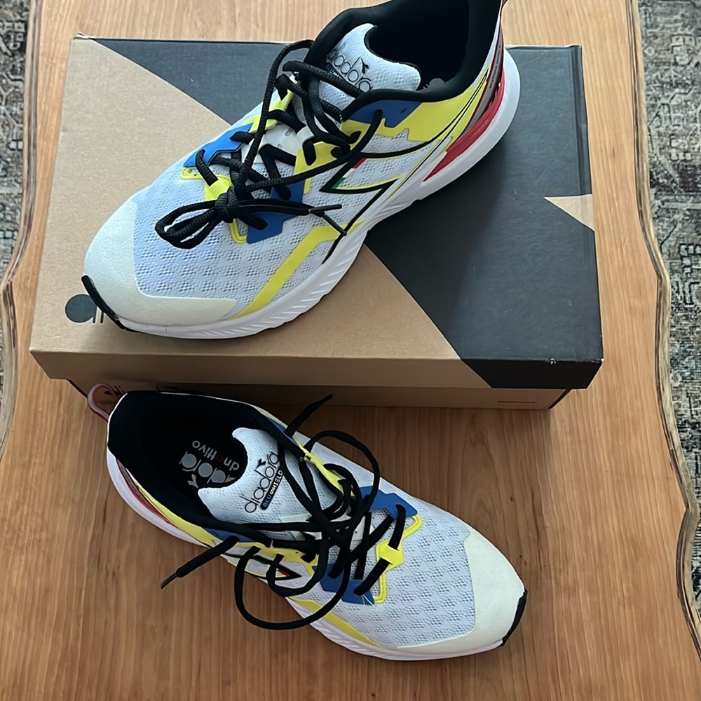 Diadora Men’s Mythos Blushield Volo 3 running shoe